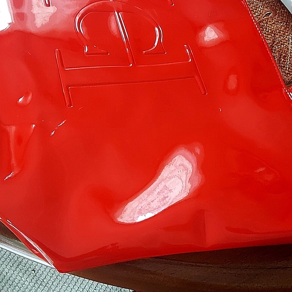 β€NWT Pretty in Red Schick Carolina Herrera Gloss Tote 12*20.5" - Picture 10 of 11